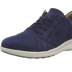 Clarks Women's Derby Lace-up Shoe Size 10